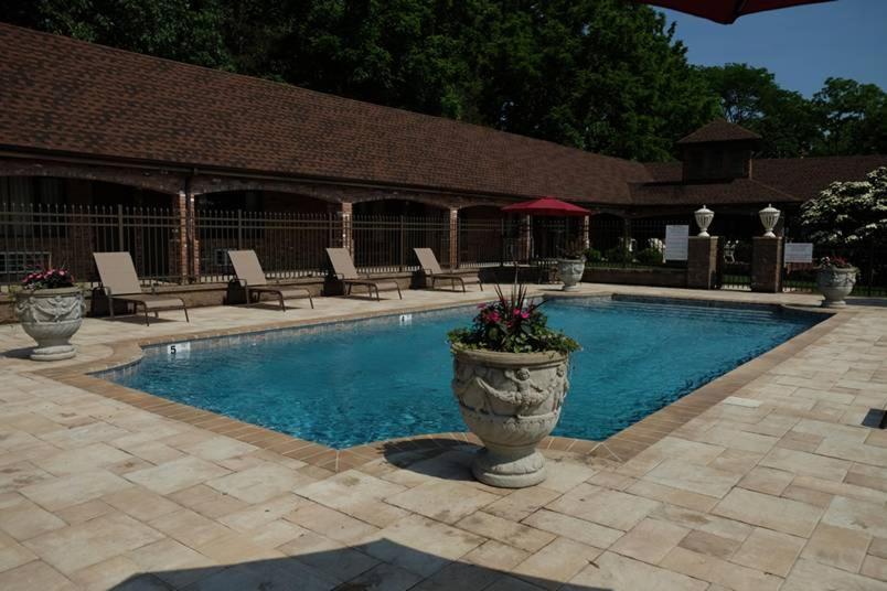 Chalet Inn & Suites センターポート エクステリア 写真