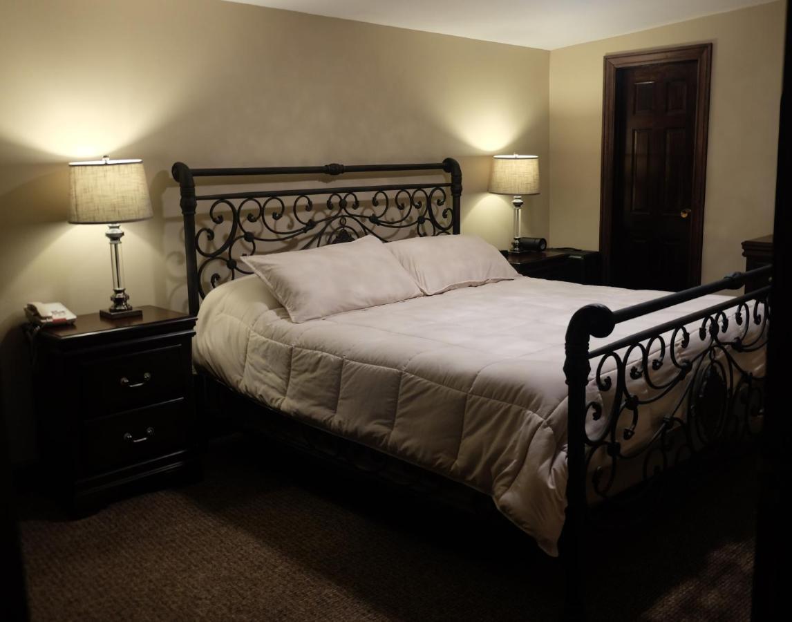 Chalet Inn & Suites センターポート エクステリア 写真
