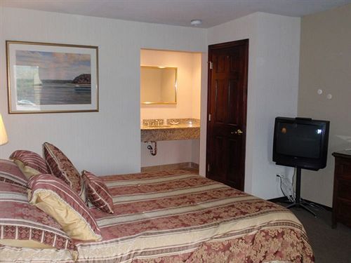 Chalet Inn & Suites センターポート エクステリア 写真