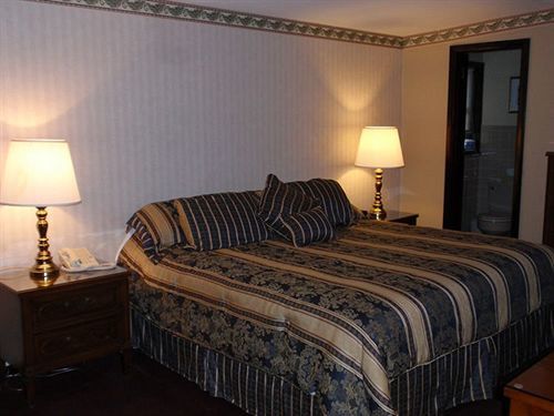 Chalet Inn & Suites センターポート エクステリア 写真